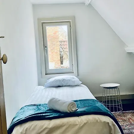 Pensión Efren's Cosy House
